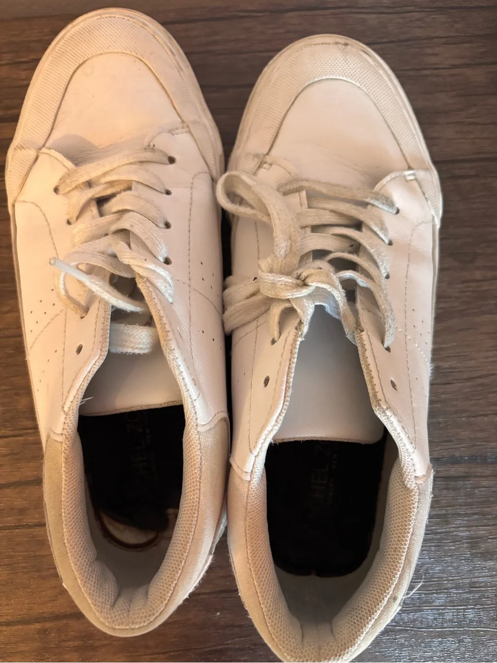 Shoes size 7.5 - Picture 6 of 9